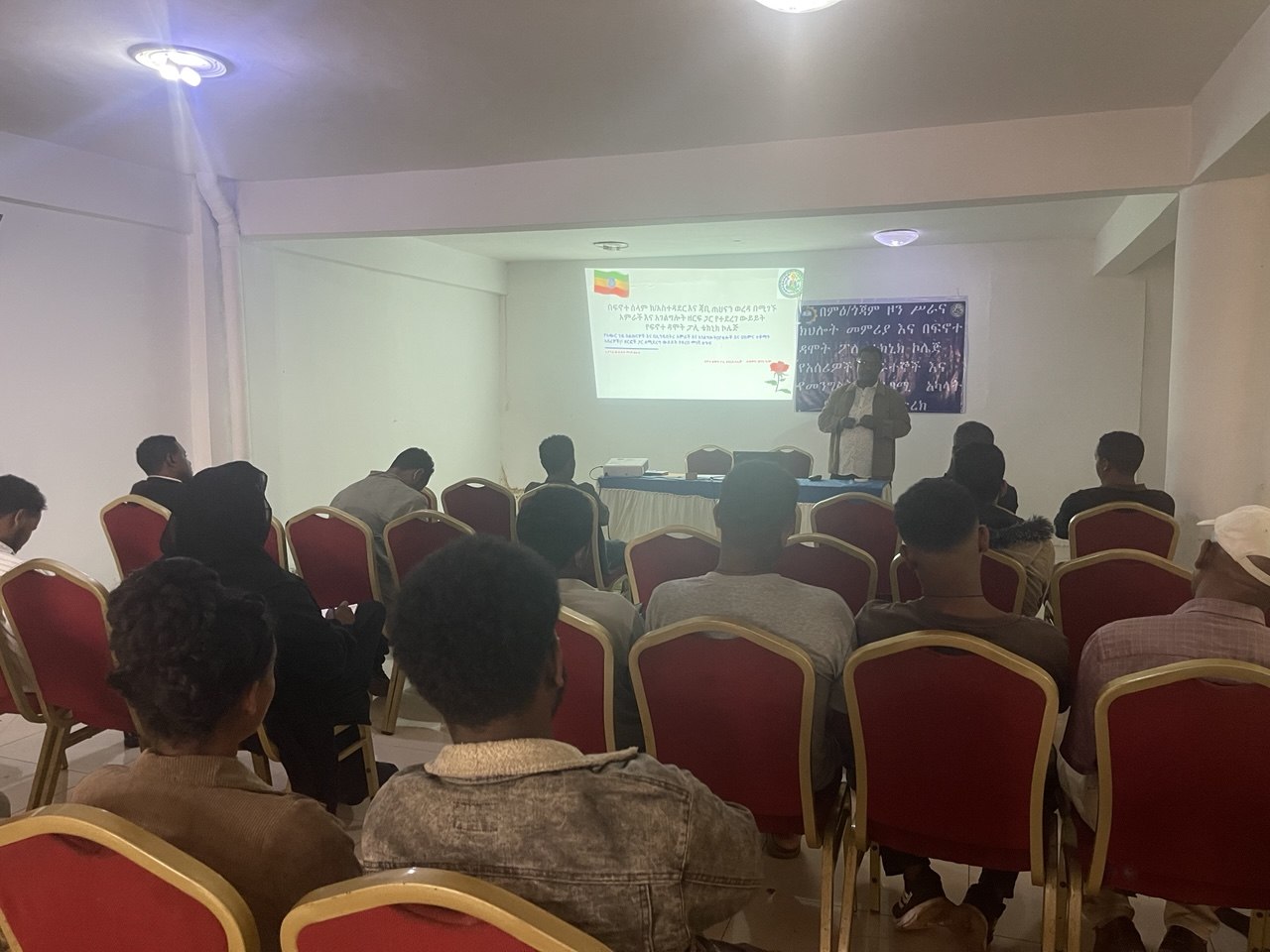 ፍኖተ ዳሞት ፖሊ ቴክኒክ ከተመረጡ አገልግሎት ሰጪ ተቋማት ጋር ውይይት አካሄደ